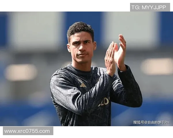 足球明星卡与签名收藏的魅力解析及投资价值探讨 足球明星卡与签名收藏的魅力解析及投资价值探讨